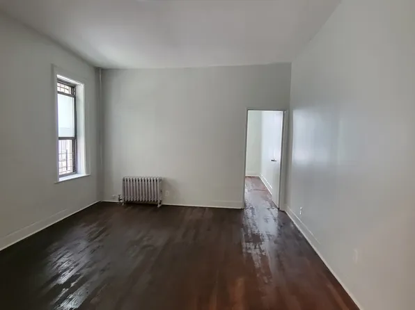 773 Eastern Parkway image 4 of 8