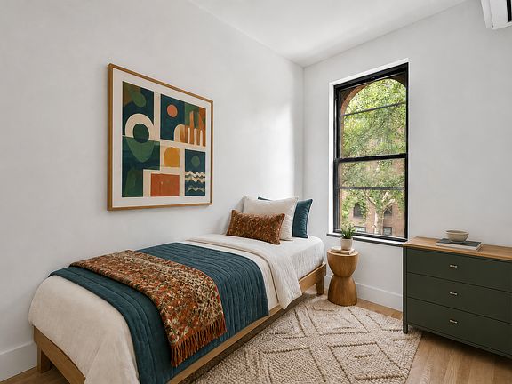 5th image of 122 Willoughby Ave APT 3