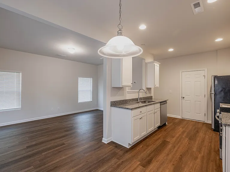 142 S Bell Ave #1 — Photo 14