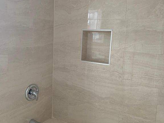 2nd image of 387 4th Ave W #6