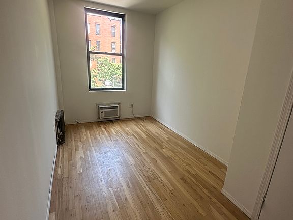 3rd image of 77 Saint Marks Pl APT 3B