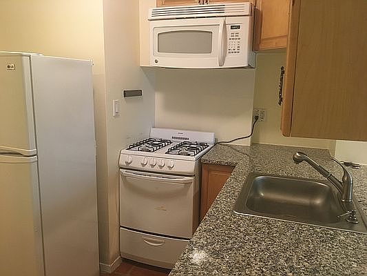 5th image of 244 E 32nd St APT 3R