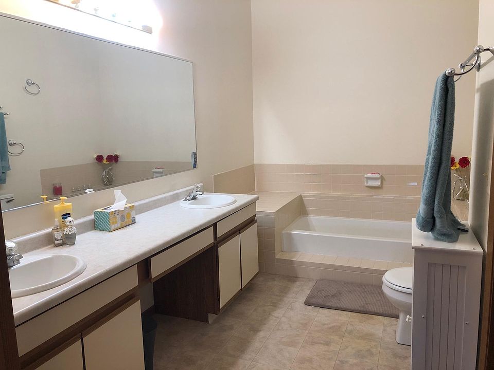 1st image of 1373 E Evergreen Dr Unit 6