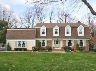 10 Packard Dr, Middletown, NJ 07748