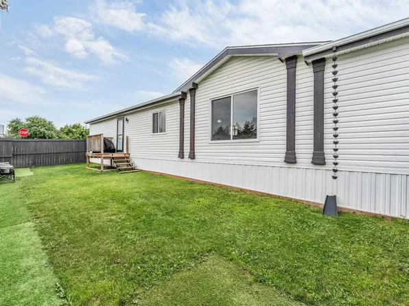 3400 Lakeview Poin E, Edmonton, AB T5S 2R8