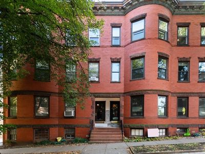 76 Parkman St #3, Brookline, MA, 02446