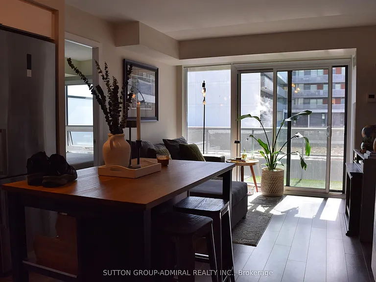 160 Flemington Rd #402 — Photo 13