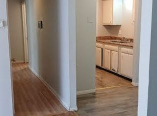 6372 N 89th St #6, Milwaukee, WI 53225