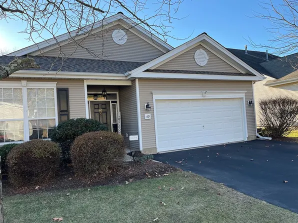 60 Vandevere Ln, Columbus, NJ 08022