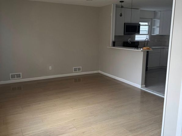 160 Boston Ave #1