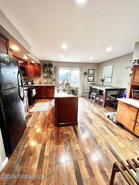 5th image of 14 Clark Avenue