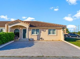 7539 NW 173rd Ter, Hialeah, FL 33015