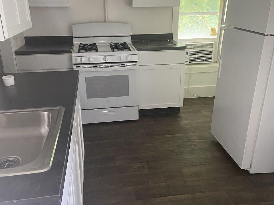 1st image of 70 S 2nd St NE #2