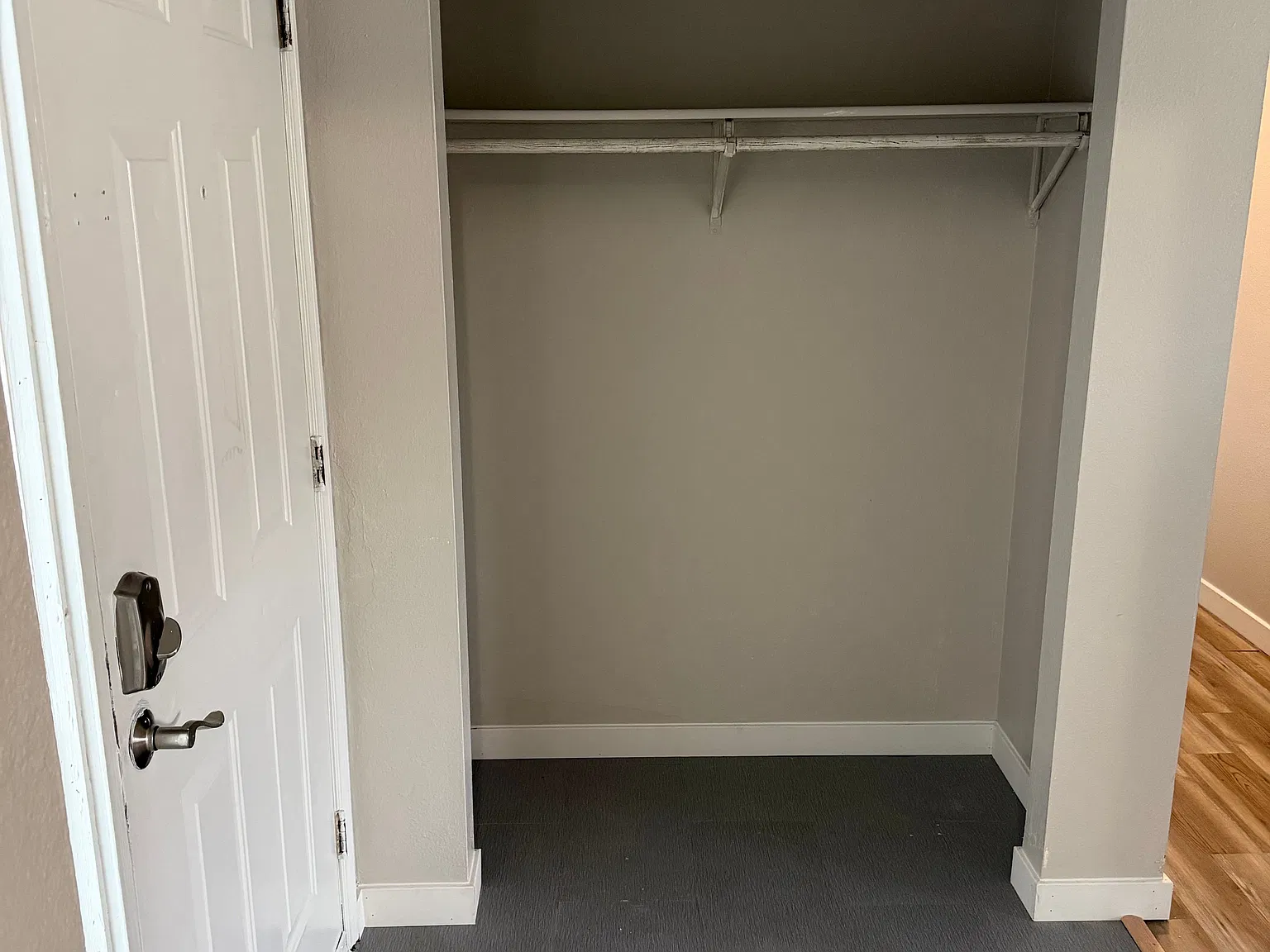 2 bed, 1.0 bath, 800 sqft, $1,600 — Photo 3