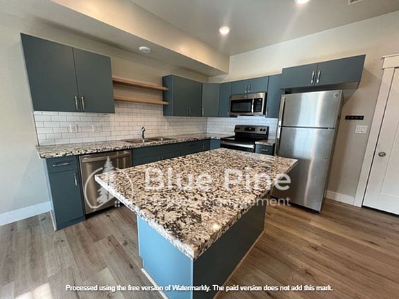 4th image of 359 N 3rd West St Unit 1202