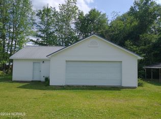 45 Gordon Rd, Clinton, NC 28328