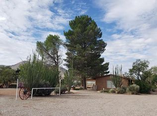 855 Tres Amigos Rd, Radium Springs, NM 88007