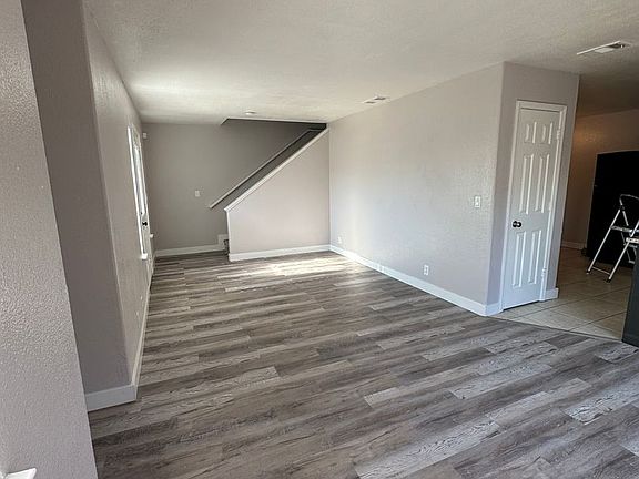 4th image of 3800 May St