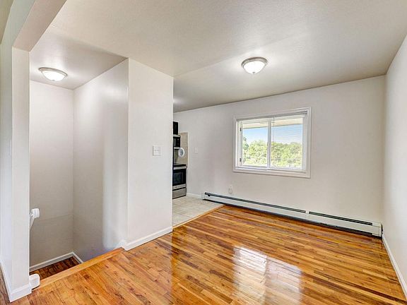 5th image of 272 Ward Ave #B54f00af0