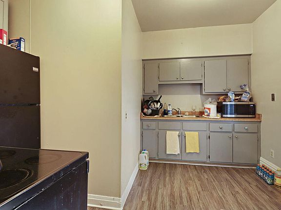 5th image of 937 Grove AVENUE