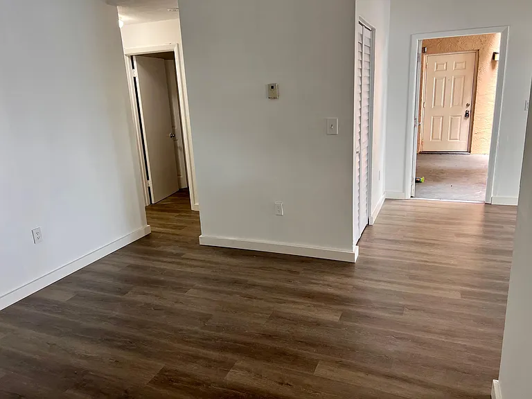 2121 NW 96th Ter #14M — Photo 11