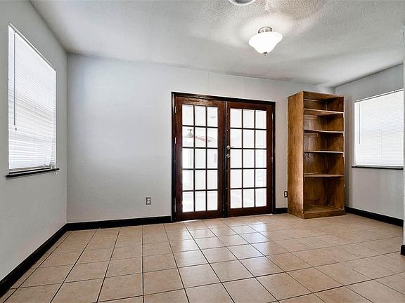 5th image of 2307 Cottonwood Pl