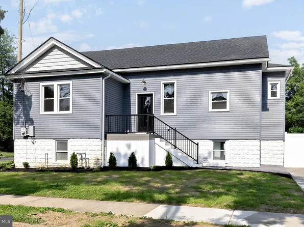 301 Nicholson Rd, Gloucester City, NJ 08030