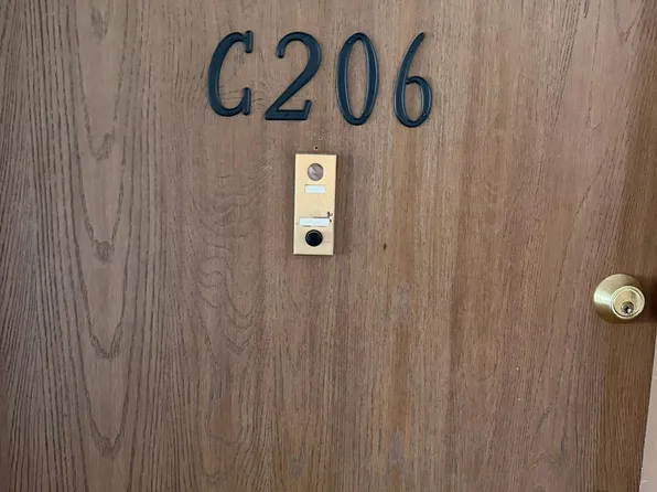 2120 Valleyhigh Dr NW #C206, Rochester, MN 55901