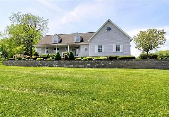 2nd image of 5117 W Lake Rd