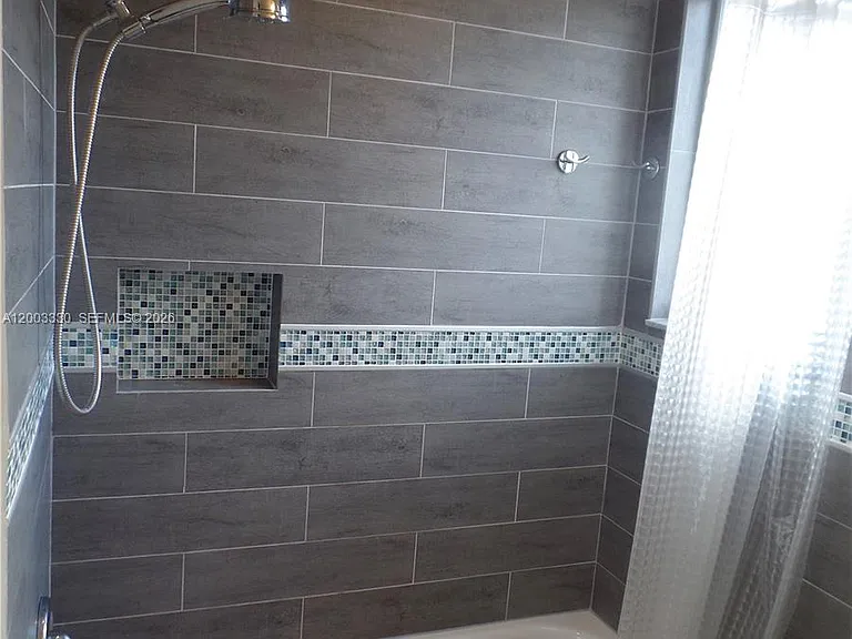 1365 Majesty Ter — Photo 15