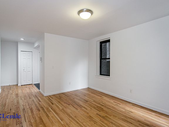 3rd image of 204 E 84th St #4RE