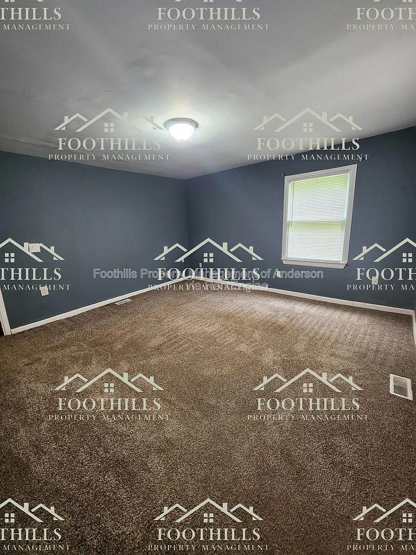 Building Photo - 213 Fretwell Dr