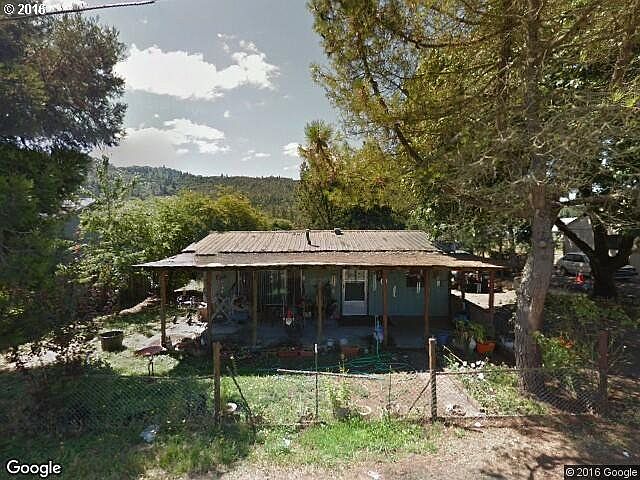 1st image of 2961 NE Yount Ave