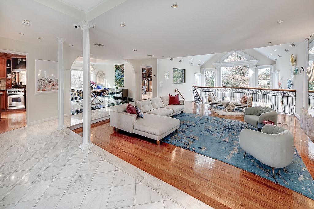 s*u様 house on the hill ロンパース　ボディスーツ 80cm 6309 Long Beach Boulevard Harvey Cedars, NJ 08008