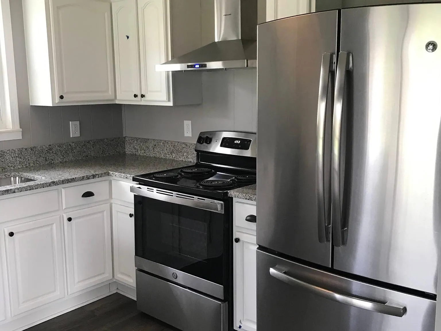 4 bed, 1.5 bath, 1748 sqft, $1,999 — Photo 4