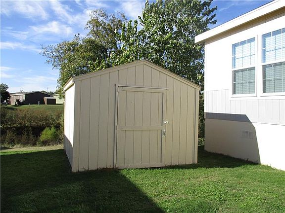 2nd image of 3205 Blue Ash Ln