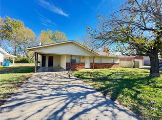 807 SE G St, Bentonville, AR 72712