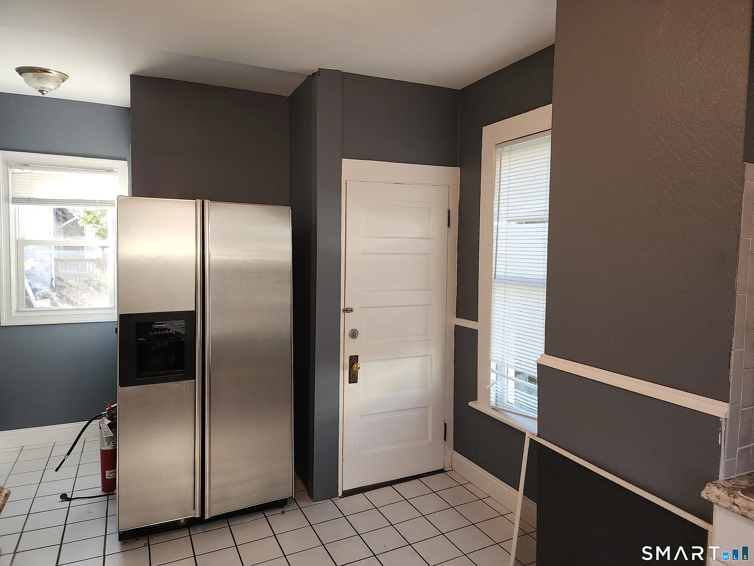 4 bed, 1.0 bath, 1300 sqft, $2,600 — Photo 4