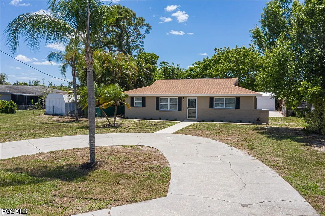 3 bed, 2.0 bath, 1085 sqft, $2,000 — Photo 1