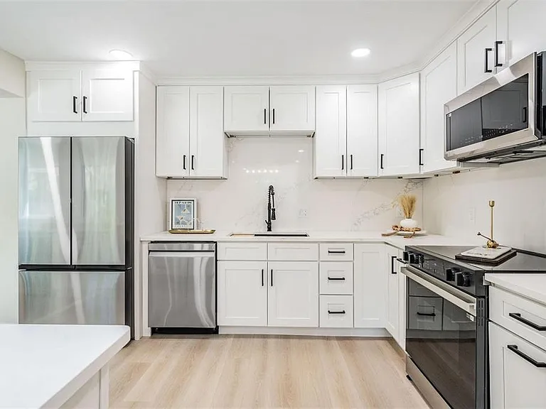 1104 S Lois Ave — Photo 11