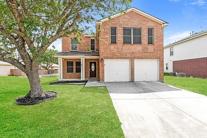 15811 Borwick Ln