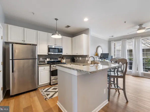 1907 Kenwood Ave, Alexandria, VA 22302