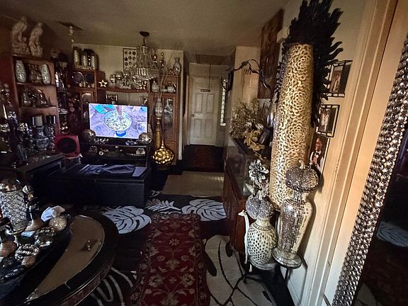 5th image of 2139 Shannon Ave