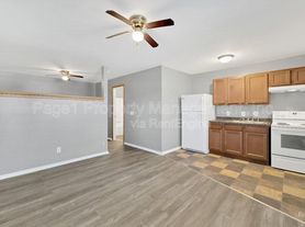 1610 E Rock Falls Rd, Rock Falls, IL