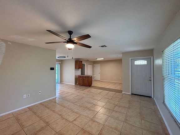 3rd image of 814 Spring Lake Blvd NW