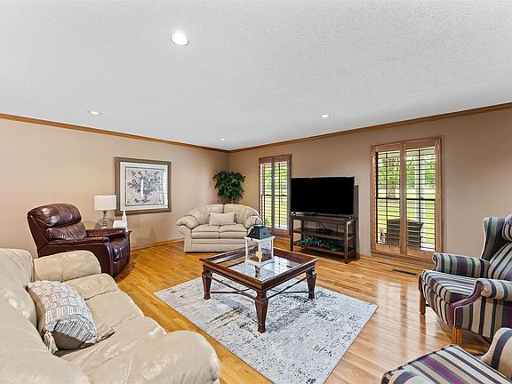 3rd image of 5464 County Road 1545