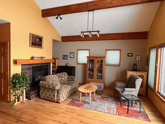 3rd image of 218 Blackstock Dr