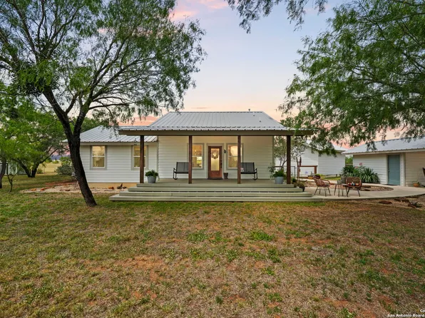 14834 Fm 536, Pleasanton, TX 78064