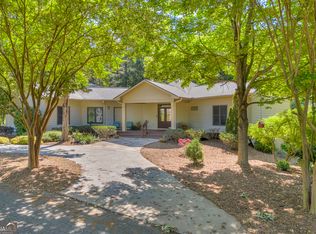 54 Yacht Club Ct, Hartwell, GA 30643