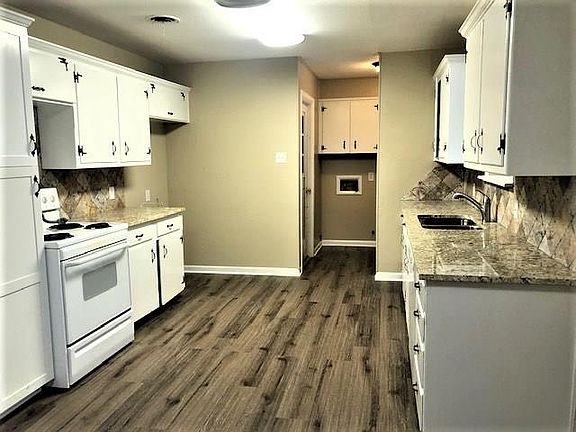 5th image of 1425 Marsalis Dr